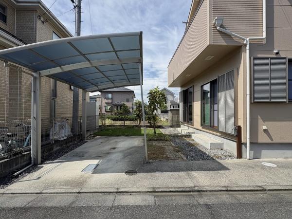 あきる野市牛沼の中古一戸建て(駐車場)
