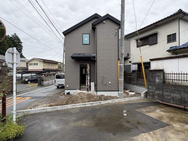 リナージュあきる野三内第1期全3棟1号棟(前面道路含む現地写真)