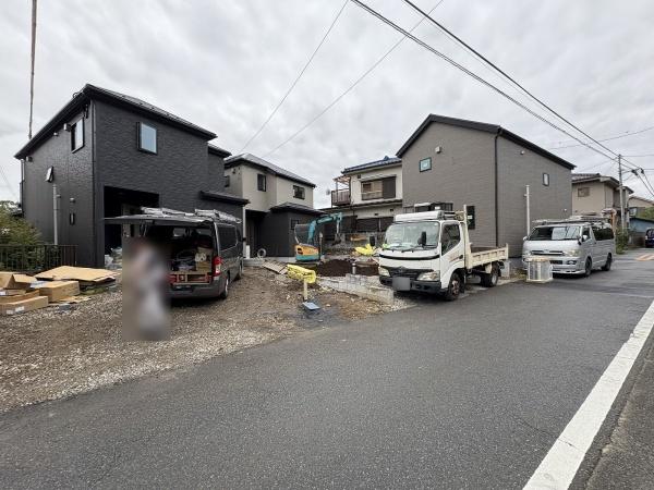 リナージュあきる野三内第1期全3棟1号棟(前面道路含む現地写真)