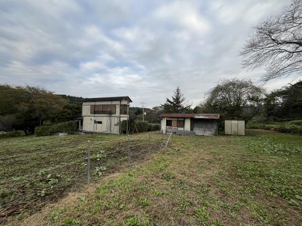 青梅市富岡2丁目の中古一戸建て(庭)