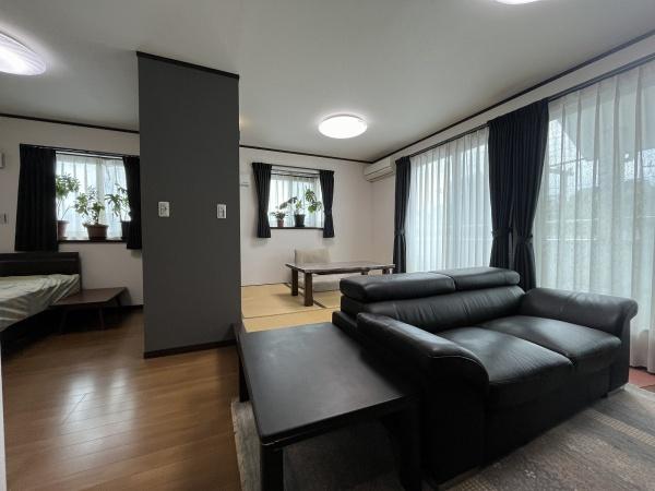 あきる野市平沢の中古一戸建て(寝室)