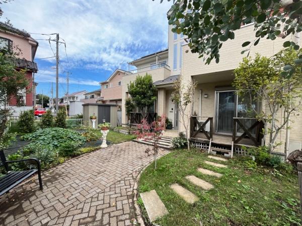 あきる野市平沢の中古一戸建て(庭)