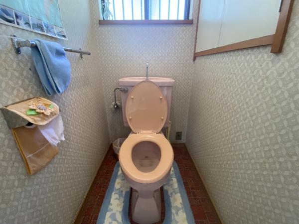 西多摩郡日の出町大字平井の中古一戸建て(トイレ)