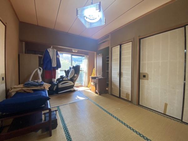 中古　日の出町平井戸建