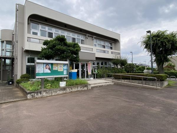 青梅市新町４丁目の中古一戸建て(青梅市新町図書館)