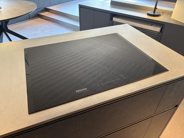 羽村市羽加美3丁目　四季の家