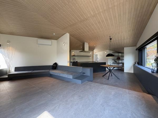 羽村市羽加美3丁目　四季の家