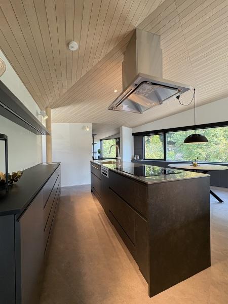 羽村市羽加美3丁目　四季の家