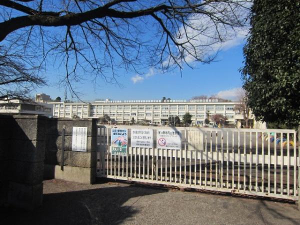 リーブルガーデン青梅野上町第16全2棟1号棟(青梅市立第三小学校)