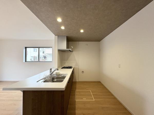 KIP青梅市河辺町1期全1棟1号棟