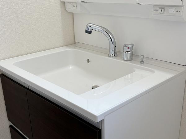 リーブルガーデン福生市福生第8全2棟　2号棟