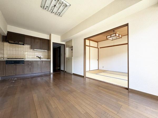 センチュリー河辺パート3