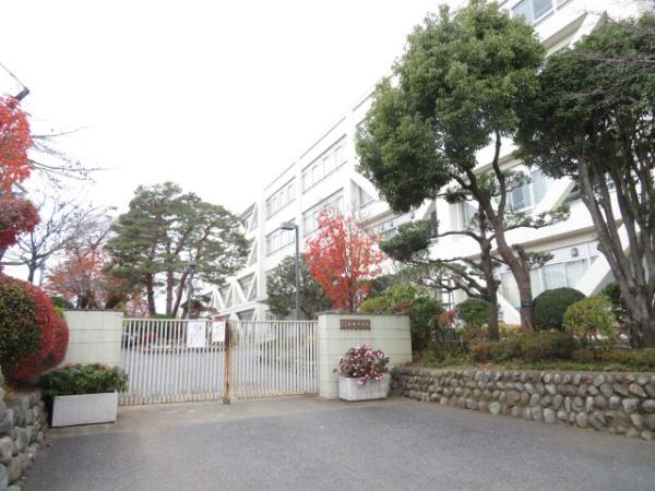 西武拝島ハイツ6号棟(昭島市立拝島中学校)