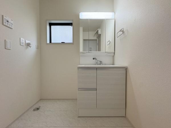 リーブルガーデン福生市福生第3全3棟　3号棟