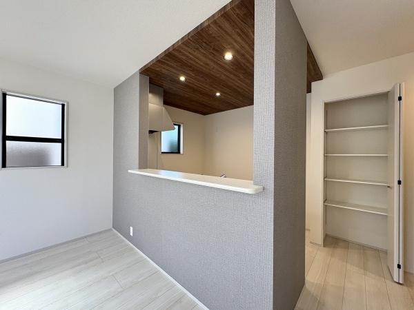 リーブルガーデン日の出町平井第二全1棟