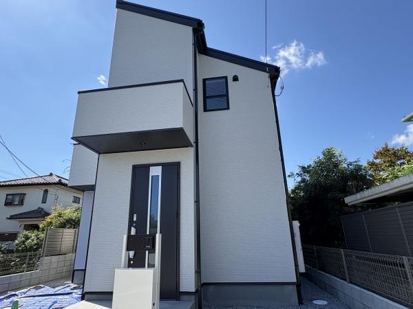 リーブルガーデン日の出町平井第二全1棟