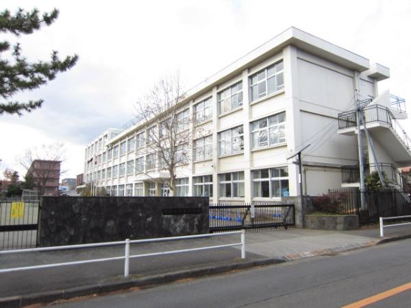 羽村市緑ヶ丘５丁目の土地(羽村市立栄小学校)