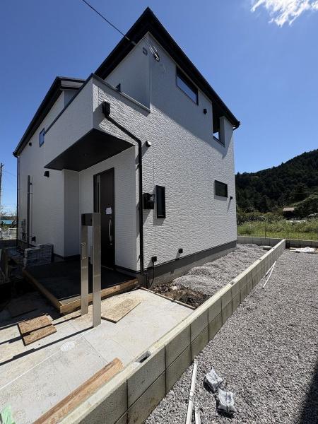 リーブルガーデン日の出町大久野全4棟　3号棟
