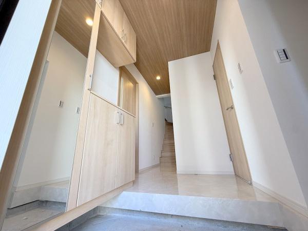 大成町二丁目新築戸建て