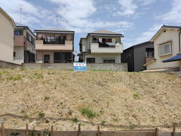高槻市安岡寺町３丁目の土地