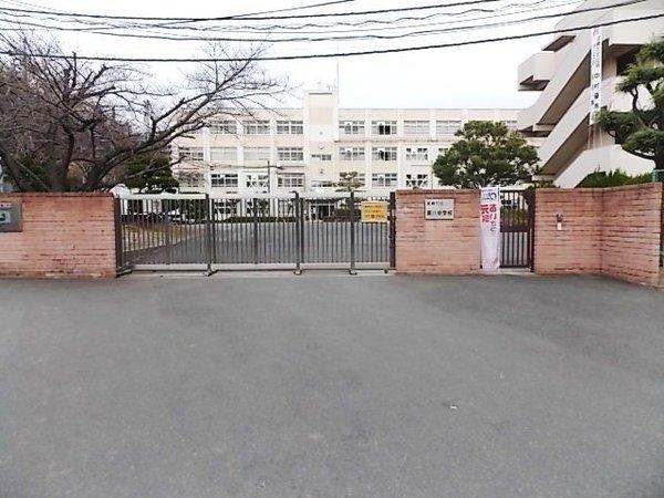 高槻市古曽部町３丁目の土地(高槻市立第八中学校)