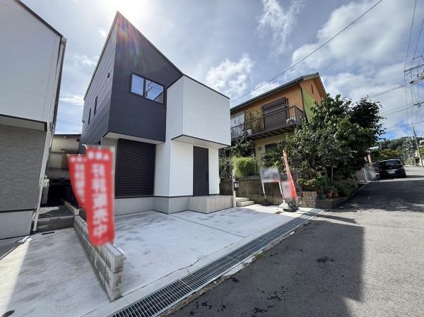 高槻市安岡寺町５丁目の中古一戸建