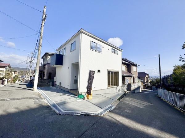 高槻市松が丘４丁目の新築一戸建