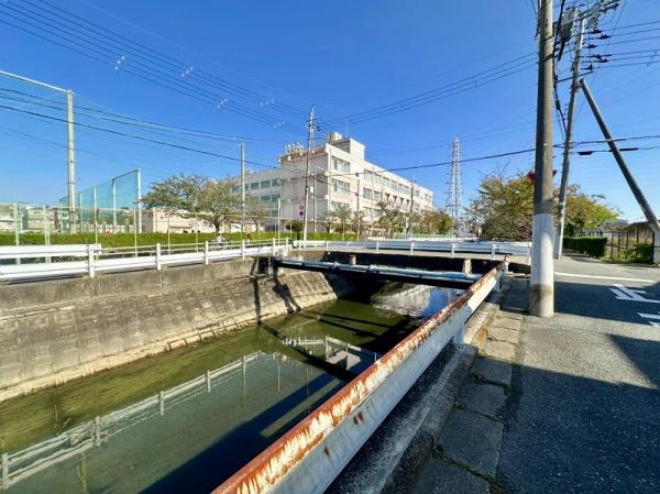 高槻市川添１丁目の中古一戸建て