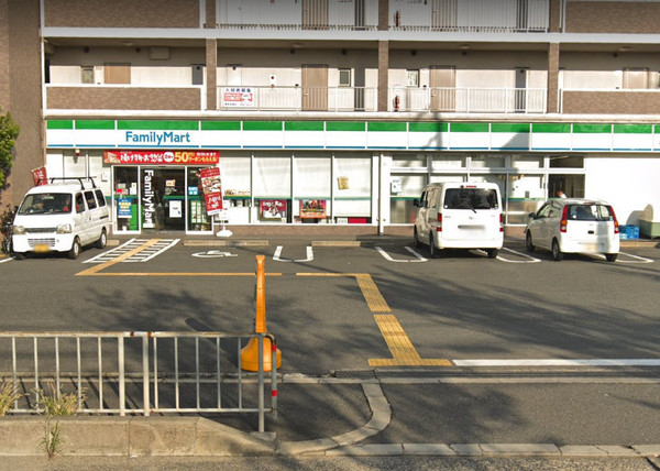 高槻市川西町1丁目の土地(ファミリーマート高槻川西町一丁目店)