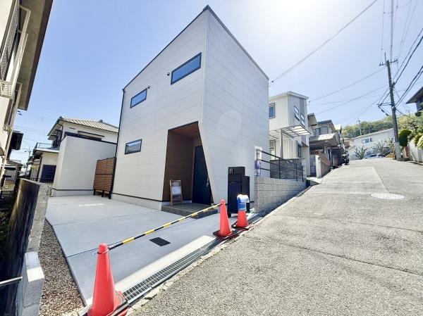 高槻市松が丘４丁目の新築一戸建