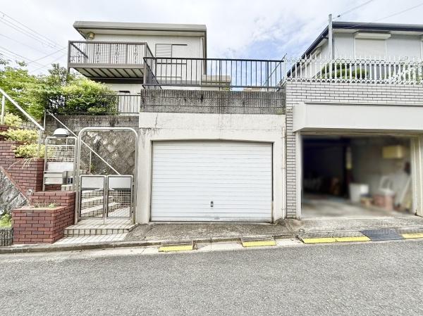 高槻市南平台５丁目の中古一戸建て