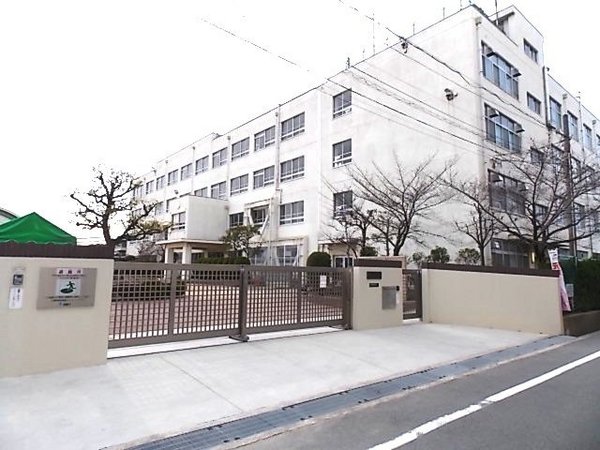 ランフォルセ高槻パークガーデン 6階部分(高槻市立土室小学校)