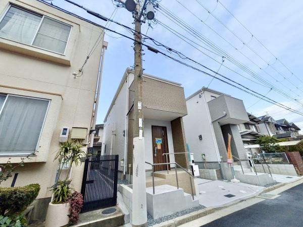 高槻市西冠１丁目の新築一戸建