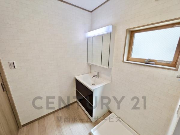 高槻市西冠２丁目の新築一戸建