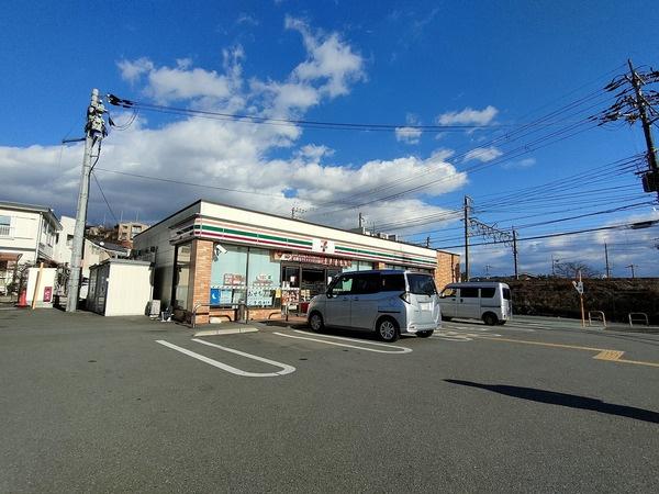 若山台住宅20号棟　5階部分(セブンイレブン島本町山崎4丁目店)