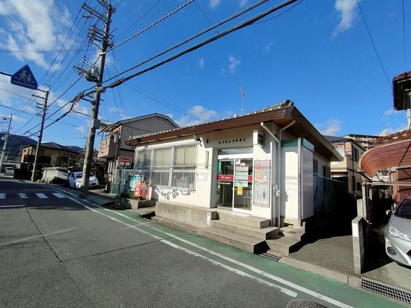 若山台住宅20号棟　5階部分(島本東大寺郵便局)