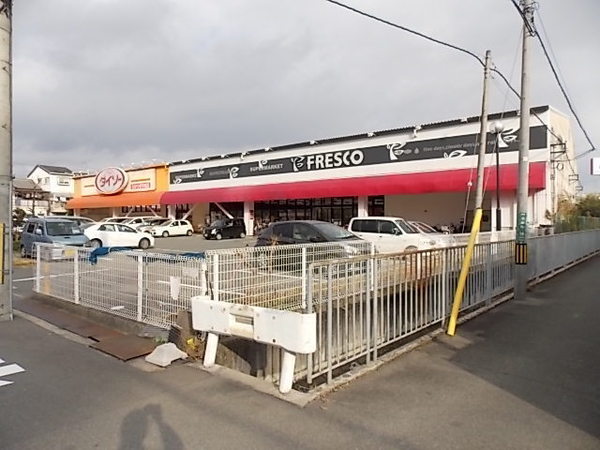 ネオライフマンション高槻　1階部分(フレスコ今城店)