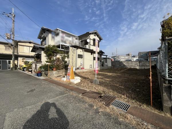 亀岡市荒塚町１丁目の土地