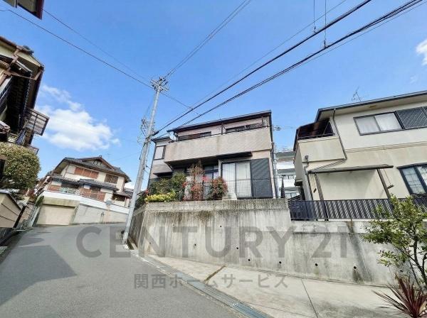 高槻市宮之川原３丁目の中古一戸建て