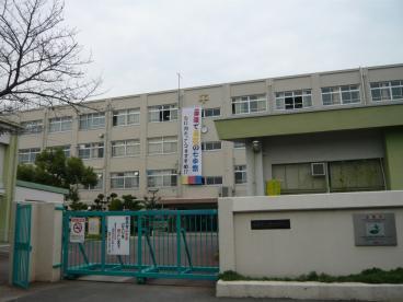 高槻市唐崎中１丁目の新築一戸建(高槻市立第七中学校)