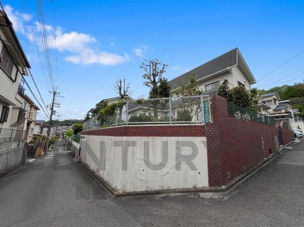高槻市安岡寺町５丁目の中古一戸建て