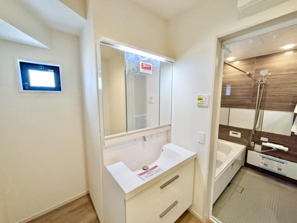 高槻市南平台２丁目の新築一戸建