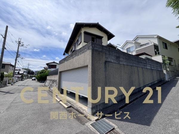 高槻市日吉台六番町の中古一戸建
