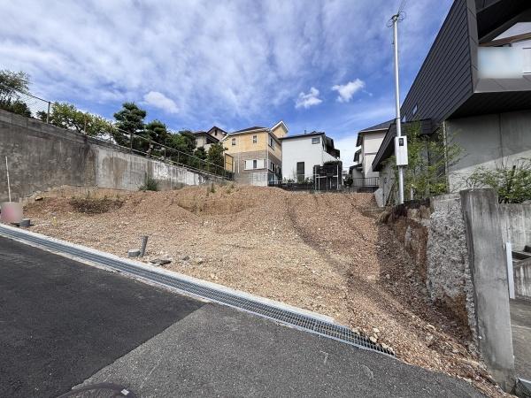 高槻市安岡寺町３丁目の土地