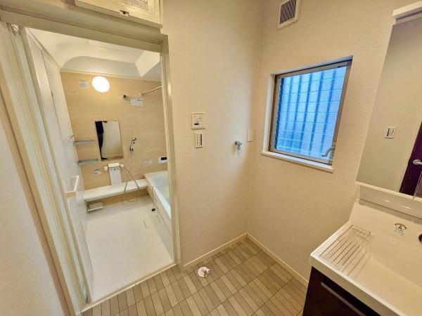 高槻市大冠町３丁目の中古一戸建て