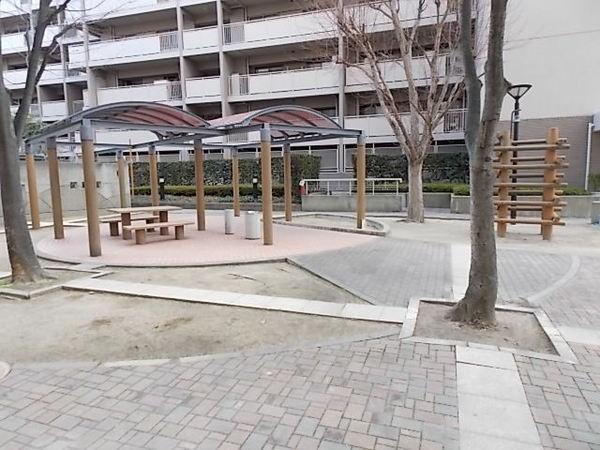 阪急ヒルズコート高槻２番館　８階部分