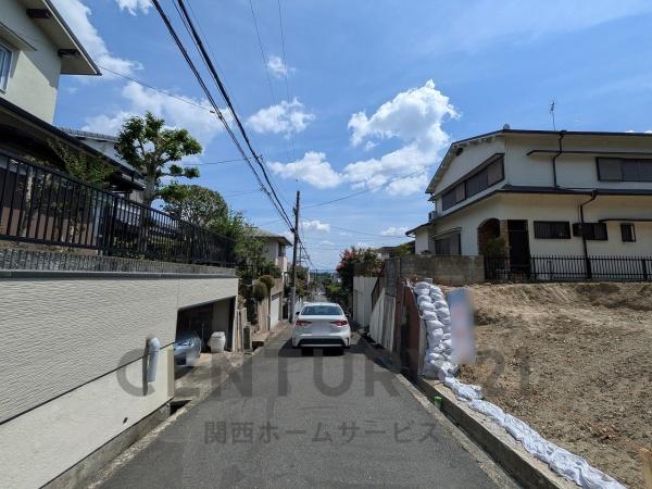 高槻市安岡寺町５丁目の土地