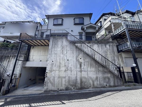 高槻市奈佐原４丁目の中古一戸建
