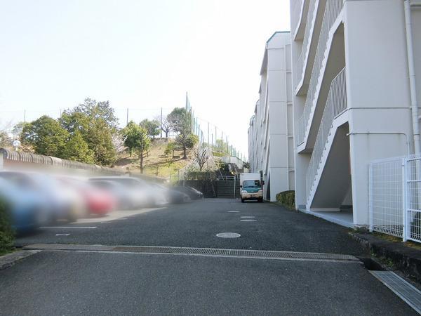 イトーピア高槻松が丘Ａ棟　3階部分