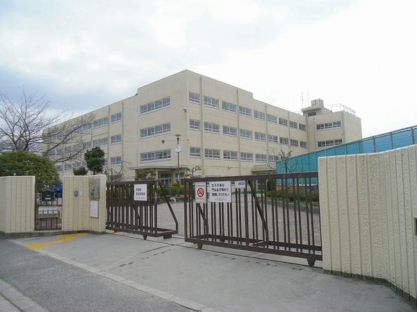 高槻市東五百住町2丁目の中古一戸建て(高槻市立如是中学校)